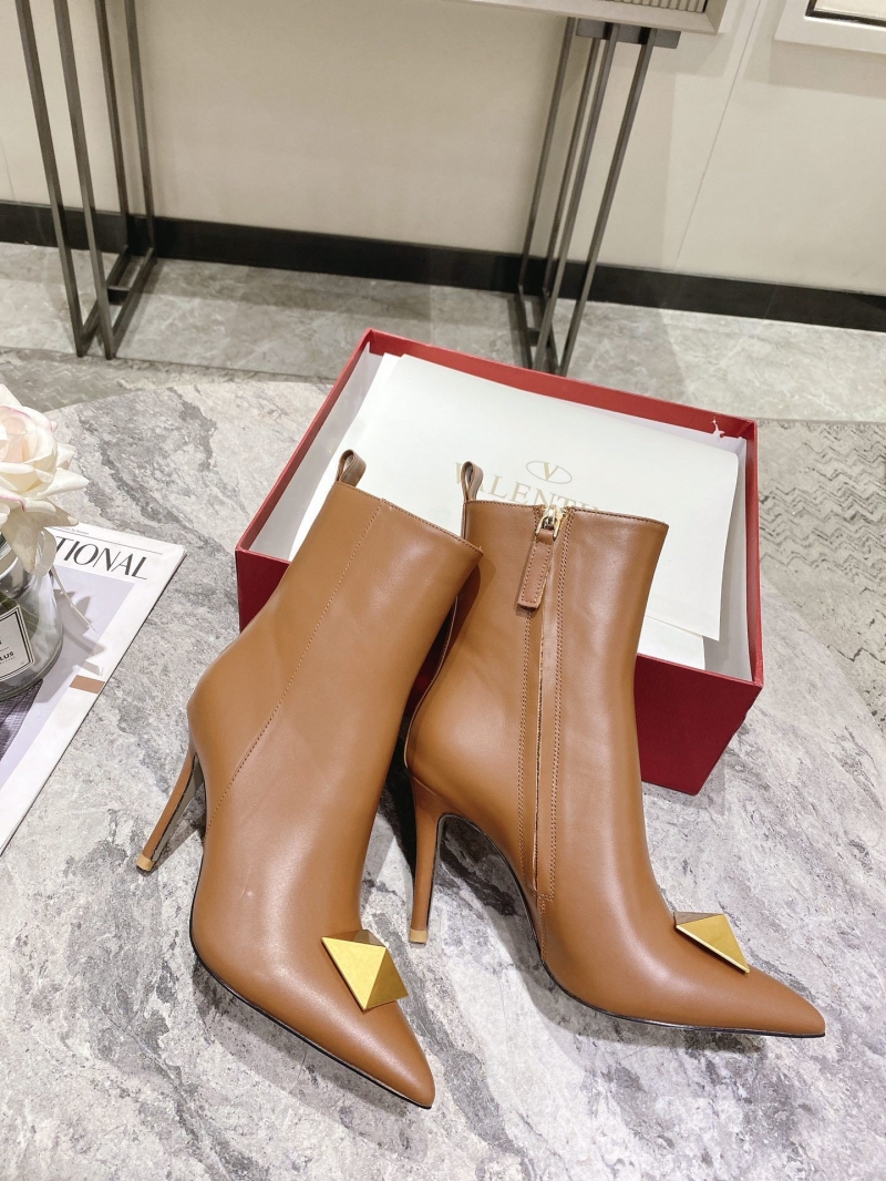 Va1e*ntin0 boots